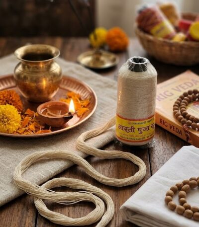 सफेद-कच्चा-धागा