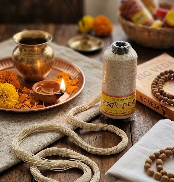 सफेद-कच्चा-धागा